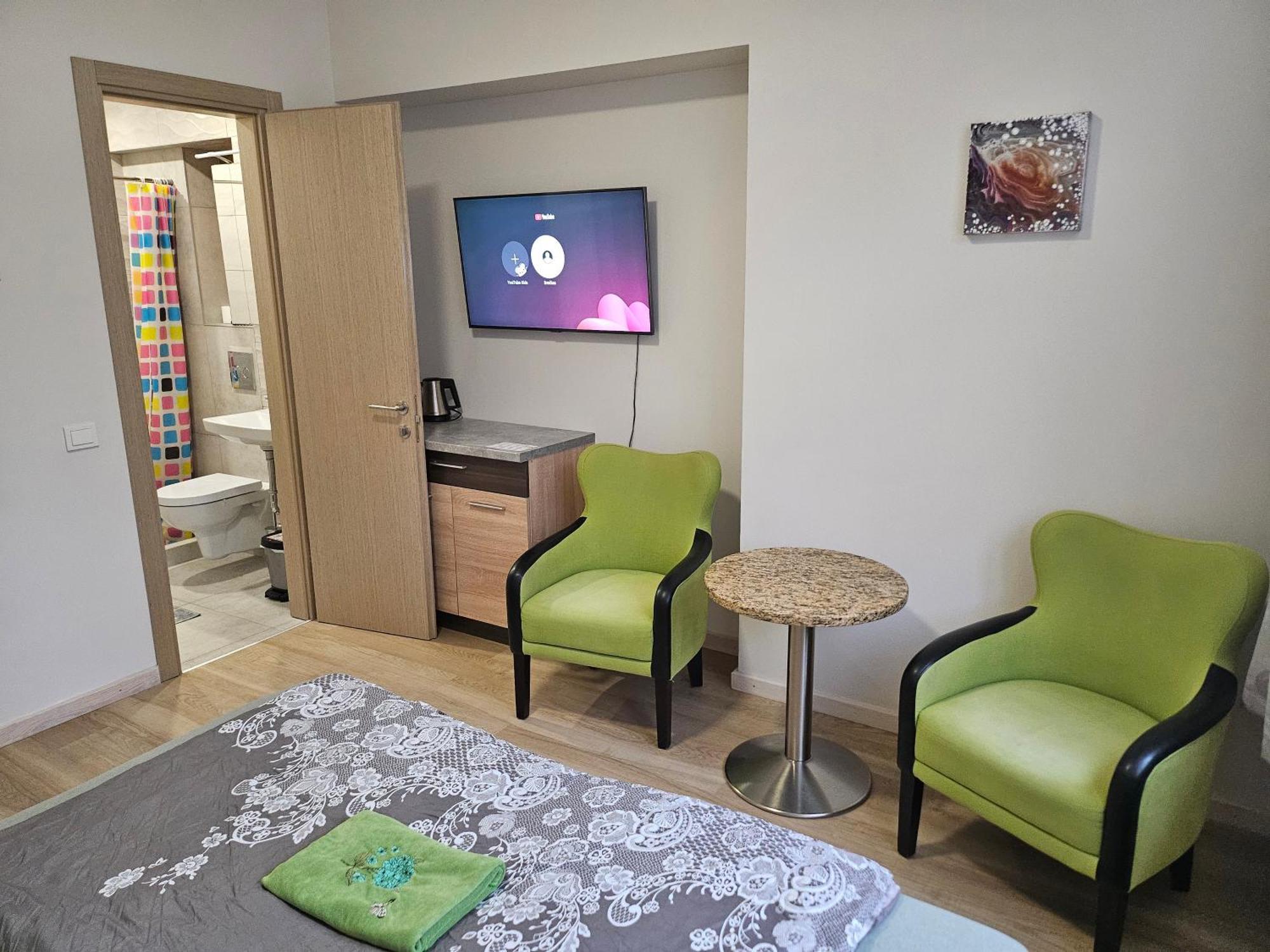 Kauno Apartamentai King Size Bed Каунас Екстер'єр фото